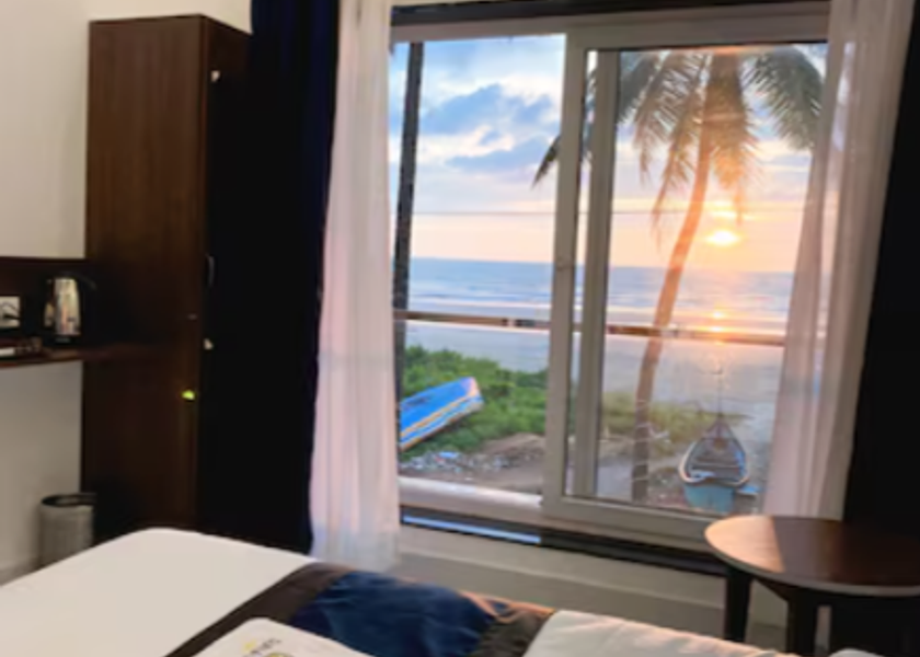 Karnataka Murdeshwar Ac Deluxe Room (First floor sea-facing balcony)