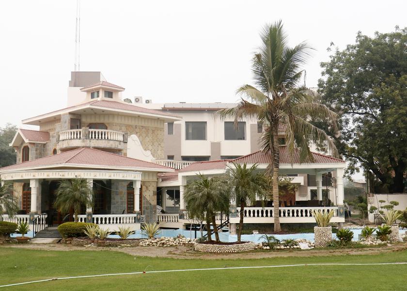 Uttar Pradesh Kanpur Hotel Exterior