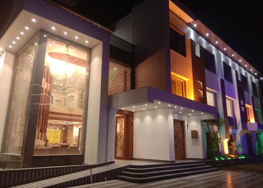 Uttar Pradesh Kanpur Hotel Exterior