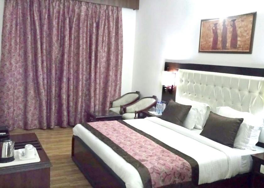 Himachal Pradesh Dharamshala Deluxe Room