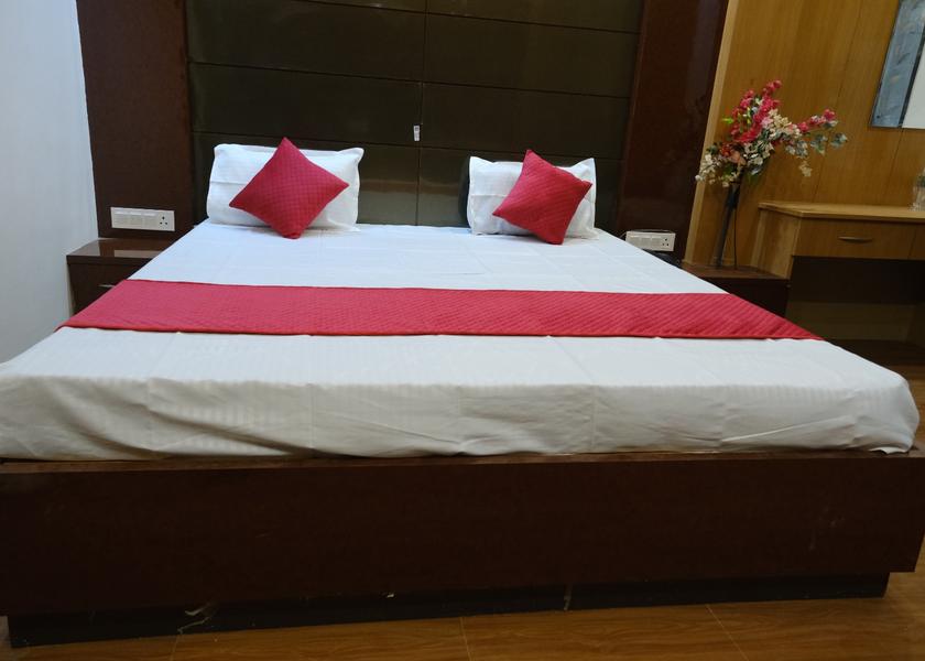 Jharkhand Deoghar Premium Deluxe Double Bed 