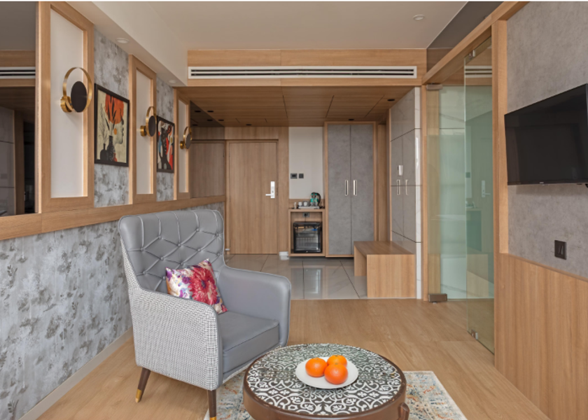 Maharashtra Lonavala Suite Room With Bathtub