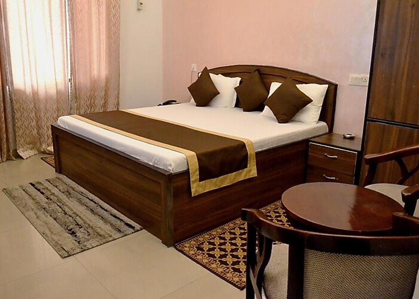 Uttarakhand Bhimtal Super Deluxe Room With Balcony (Valley View)