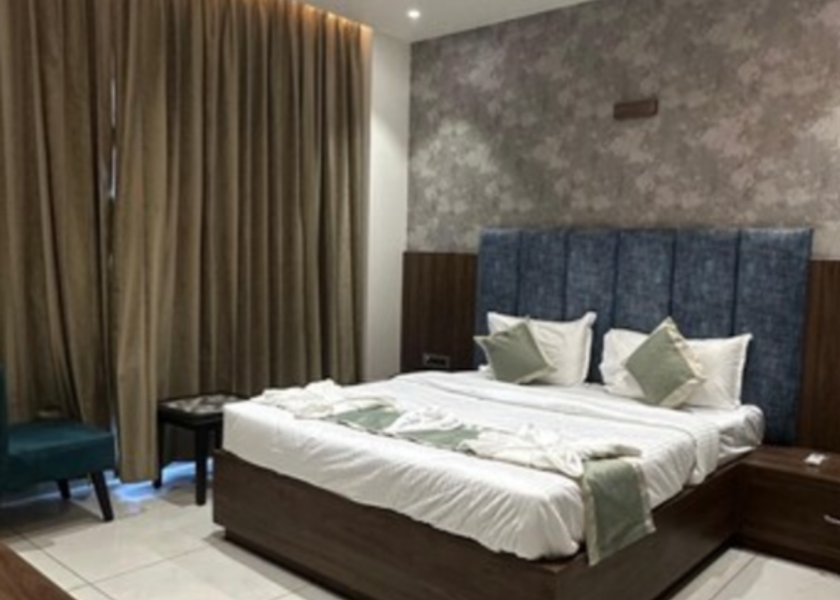 Maharashtra Dapoli Deluxe Room Ac