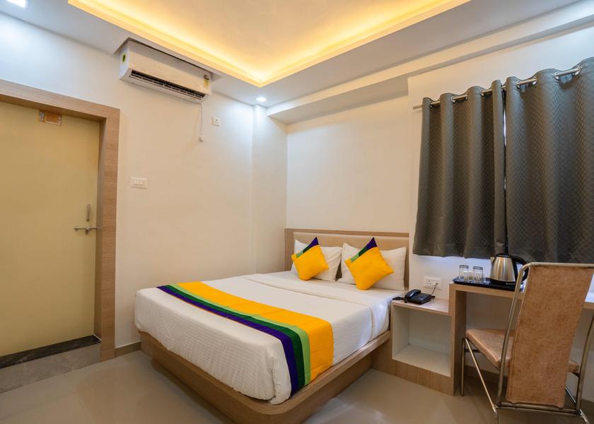 Maharashtra Pune Economy Room