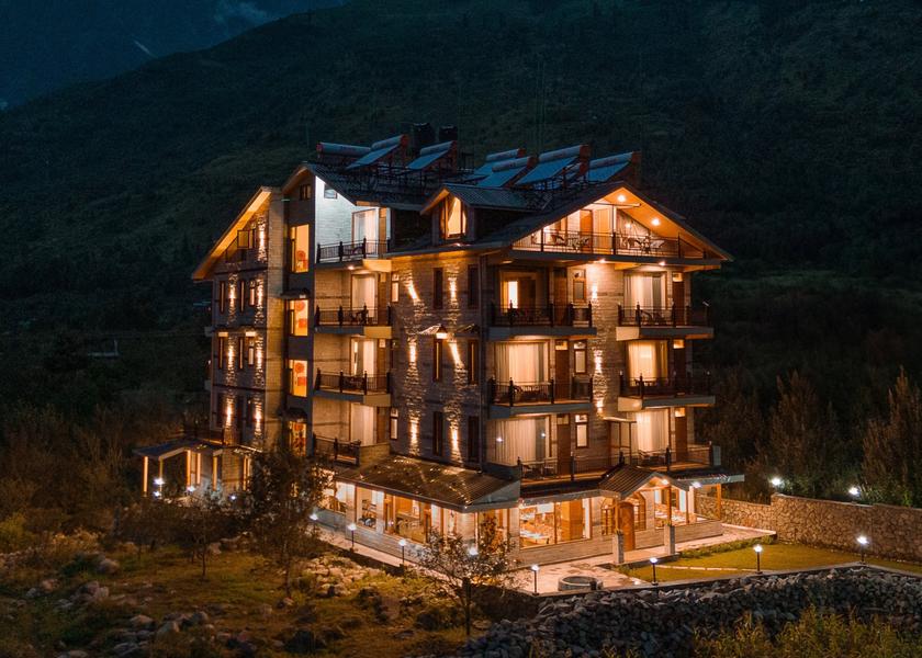 Himachal Pradesh Manali Hotel Exterior