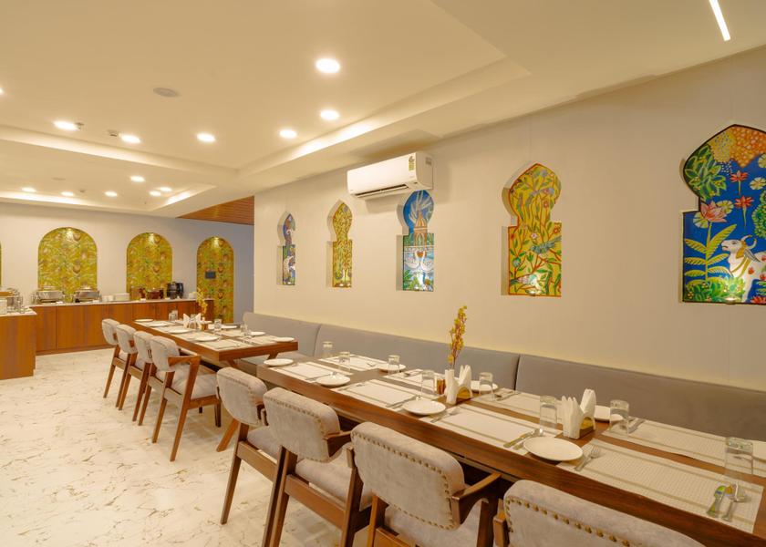 Uttar Pradesh Varanasi Food & Dining