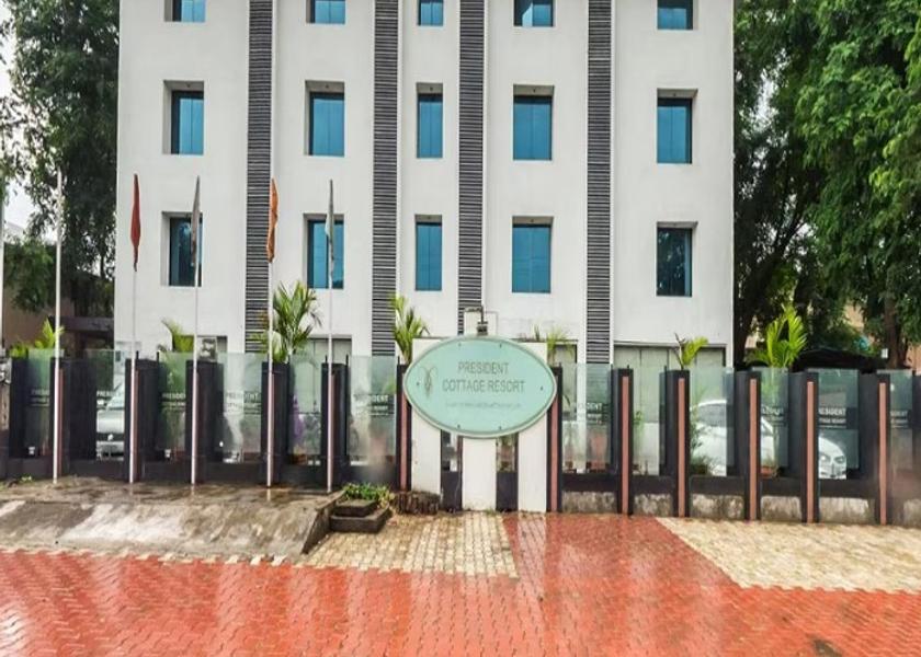 Maharashtra Jalgaon Hotel Exterior
