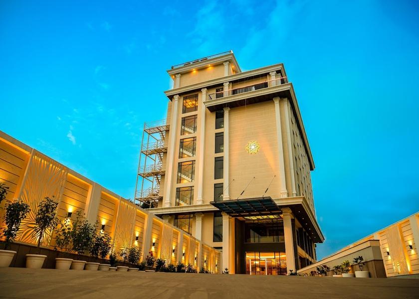 Uttar Pradesh Varanasi Hotel Exterior