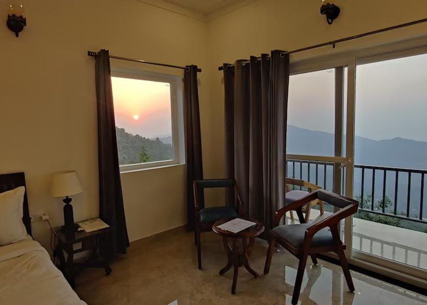 Uttarakhand Bhimtal 1025