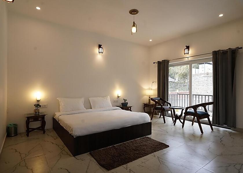 Uttarakhand Bhimtal Family Suite Room With Balcony