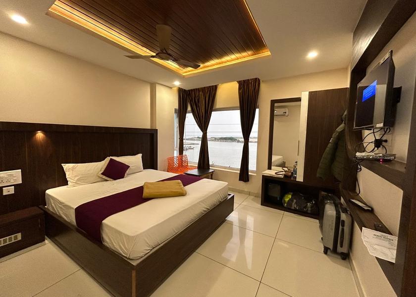 Tamil Nadu Velankanni Triple Deluxe Room with Seaview