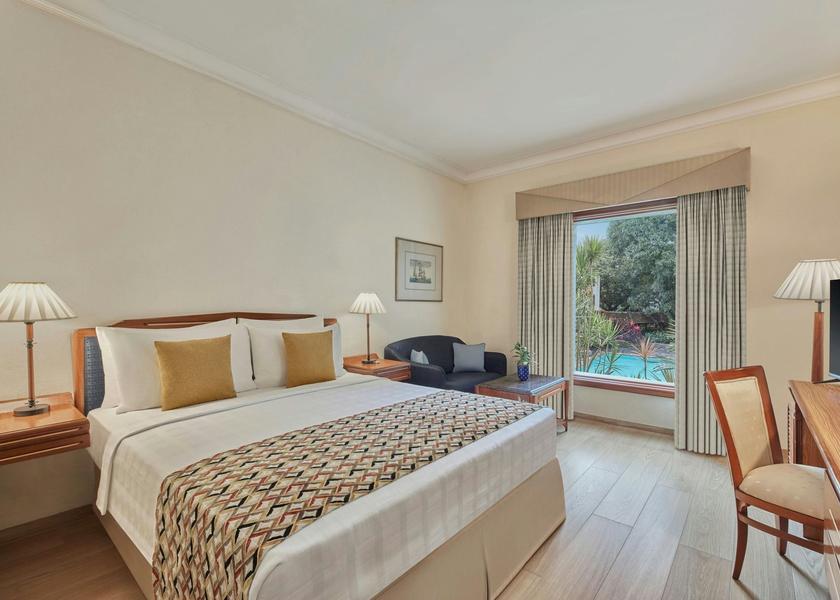 Kerala Kochi Guestroom - King Bed - Pool View