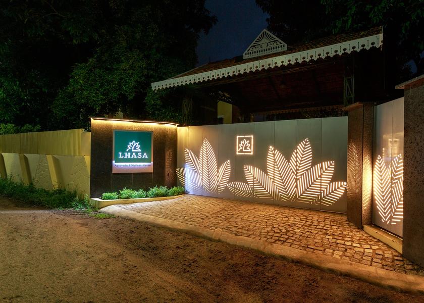 Kerala Kochi Entrance