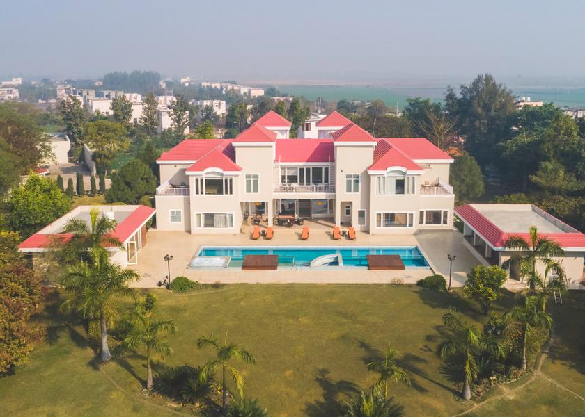 Uttar Pradesh Noida Facade