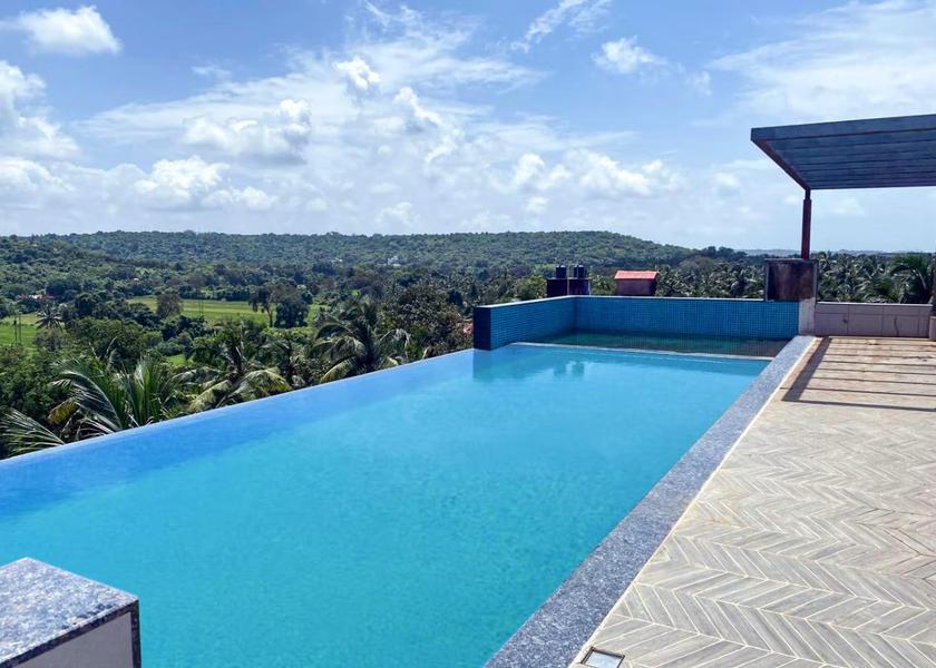 Goa Calangute Pool