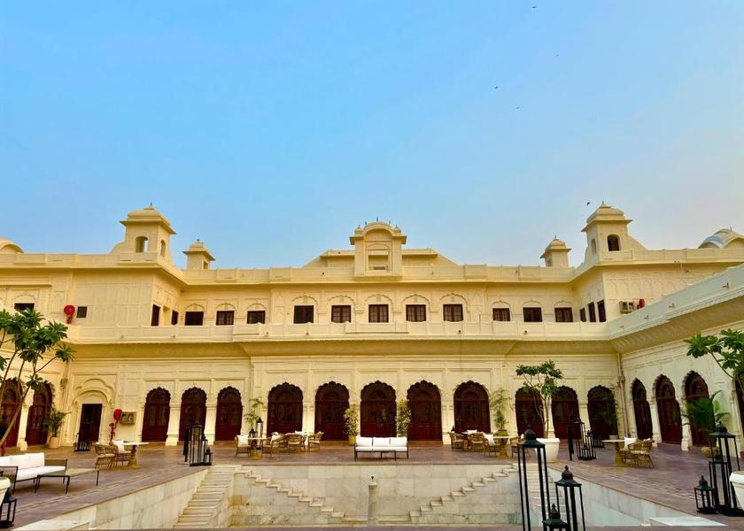 Punjab Patiala Hotel Exterior