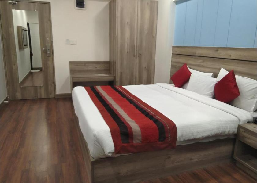 Maharashtra Pune Executive Room