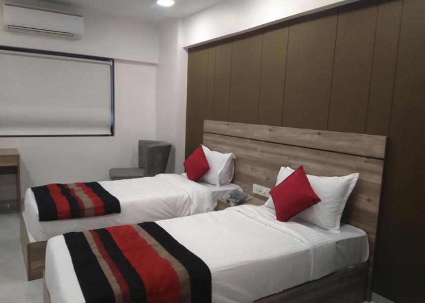 Maharashtra Pune Deluxe Room