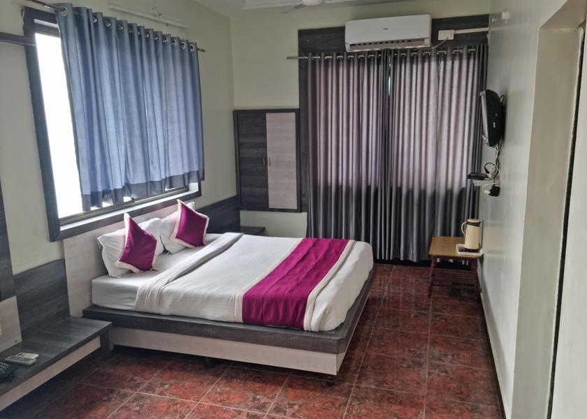 Maharashtra Shirdi Standard Double Bed AC Room-inactive 