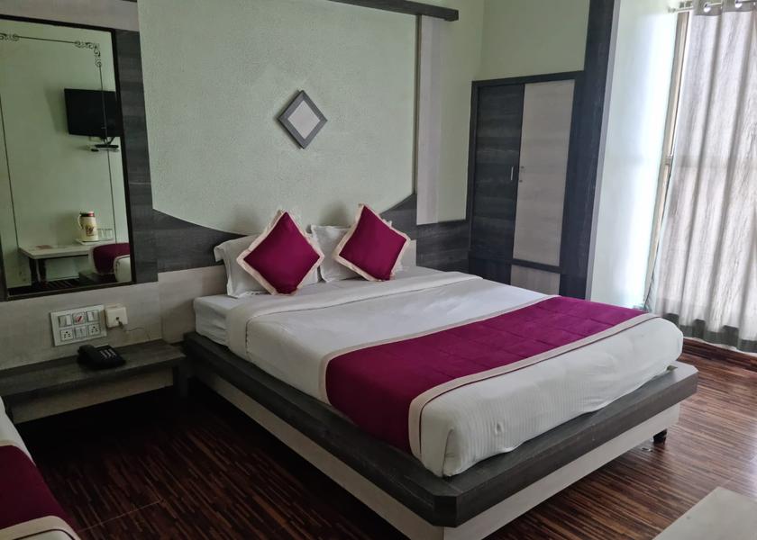 Maharashtra Shirdi Standard Double Bed AC Room-inactive 