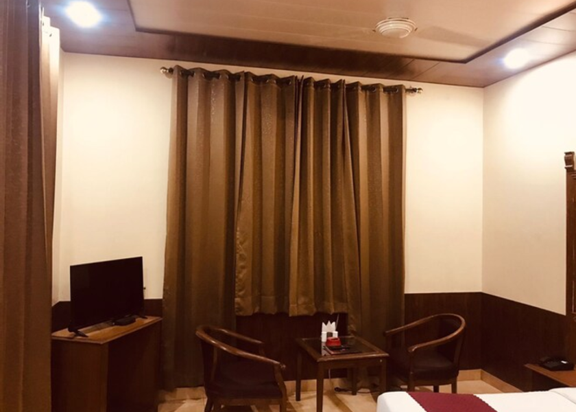 Himachal Pradesh Baddi Semi Deluxe Room