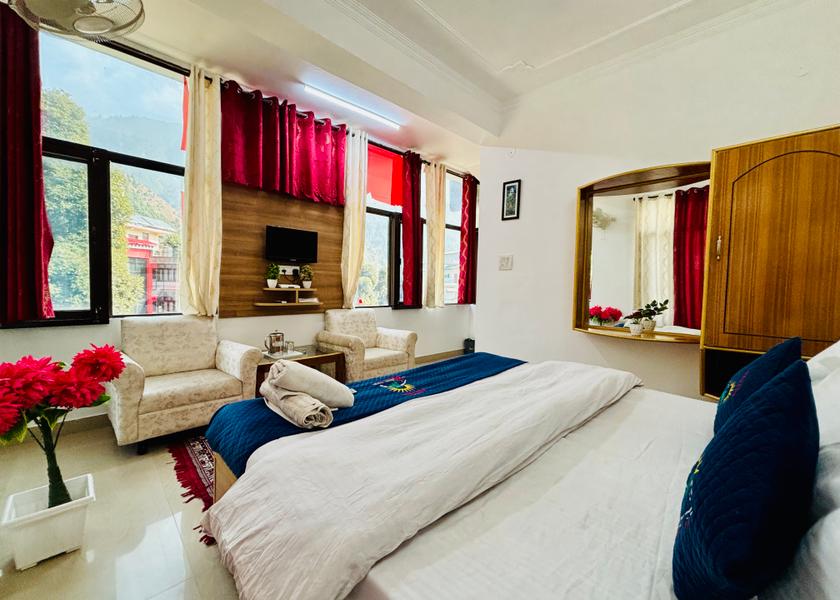 Himachal Pradesh Dharamshala Super Deluxe Room