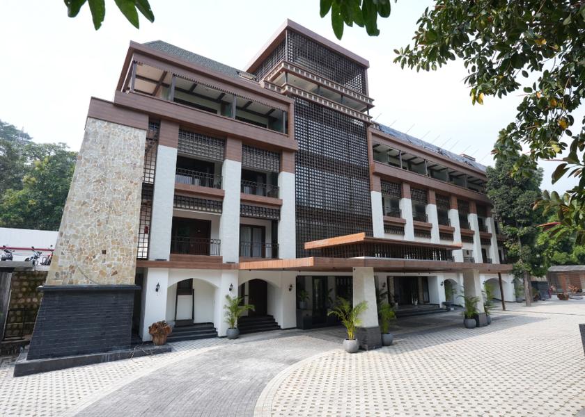 Uttarakhand Dehradun Hotel Exterior
