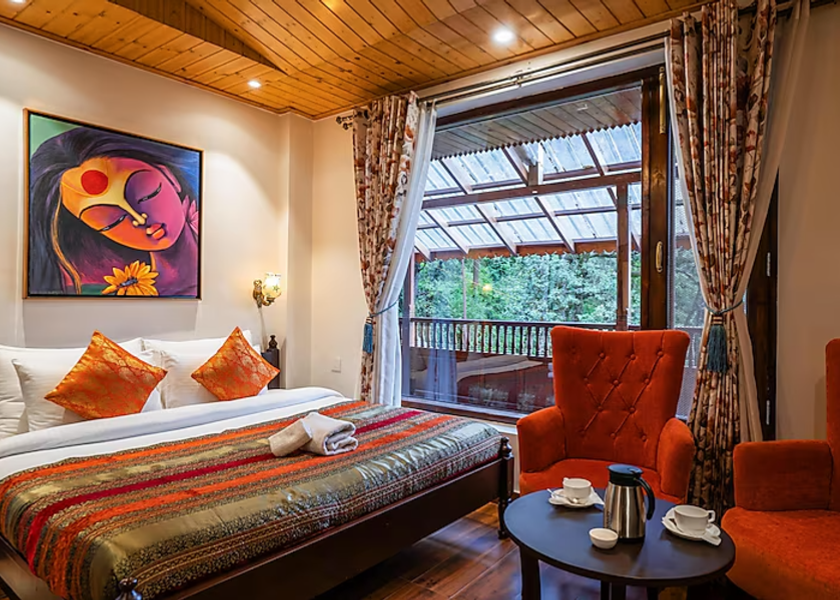 Himachal Pradesh Dalhousie King room with Balcony and Mountain View