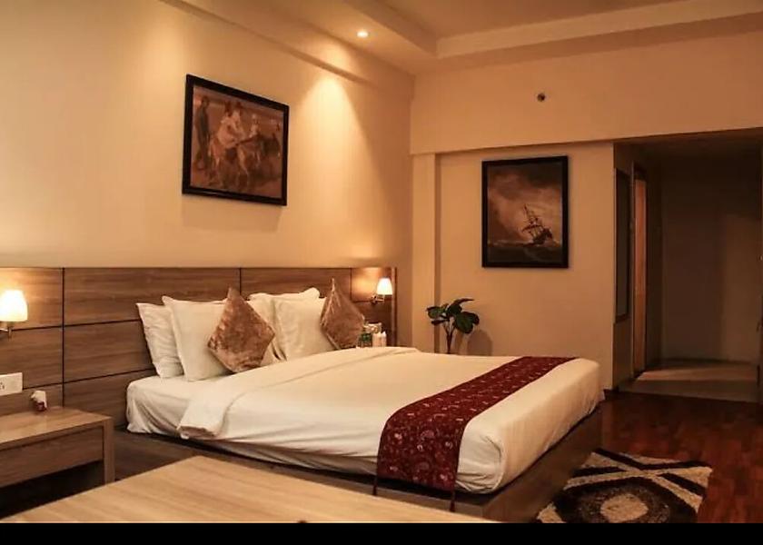 Assam Dibrugarh Mayodia - AC Room In 3 Bhk Apartment