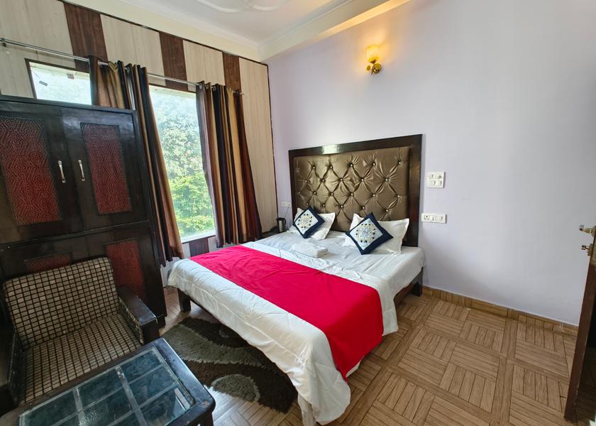 Uttarakhand Rishikesh Deluxe Room With Balcony