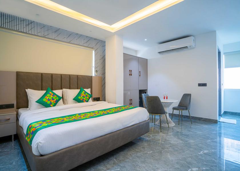 Delhi New Delhi Deluxe Room