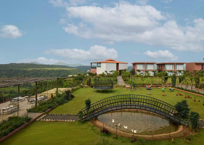 Pond and Exterior Garden - Outdoor Play Area