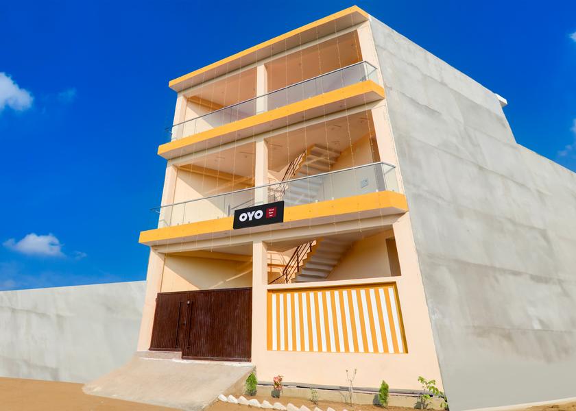 Uttar Pradesh Lucknow Facade