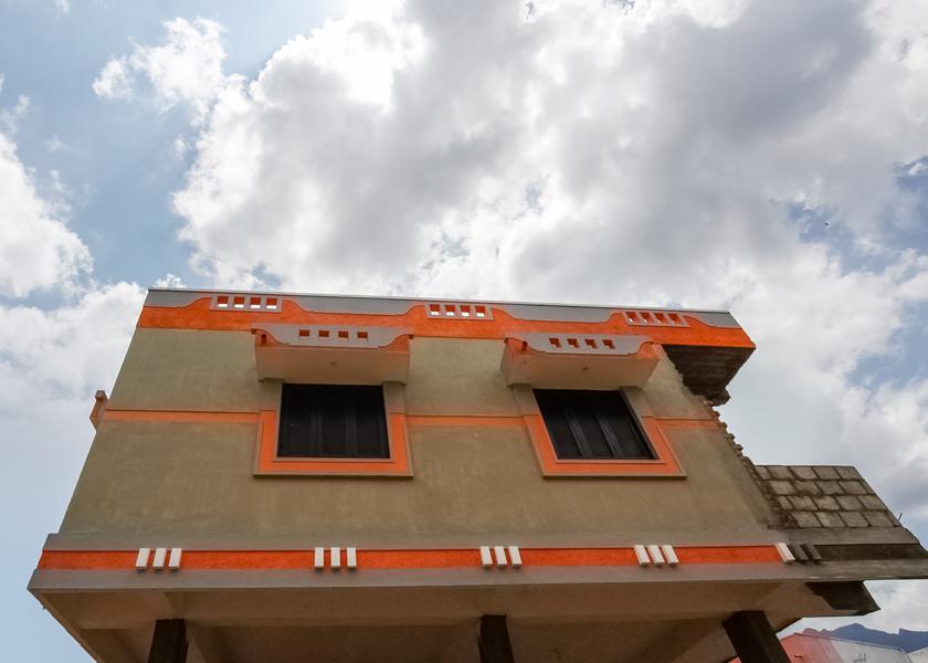 Tamil Nadu Courtrallam Facade