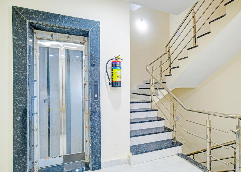 Madhya Pradesh Indore Lobby