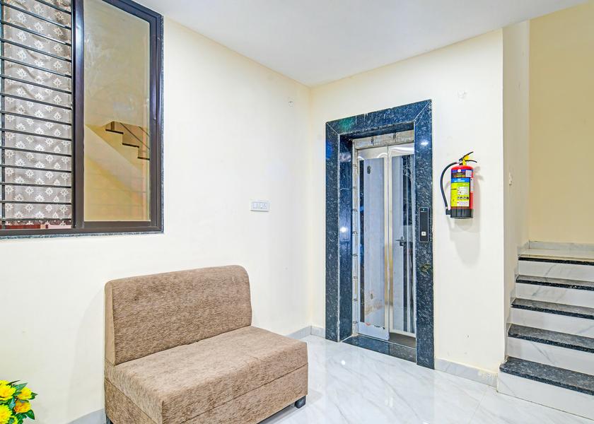 Madhya Pradesh Indore Lobby