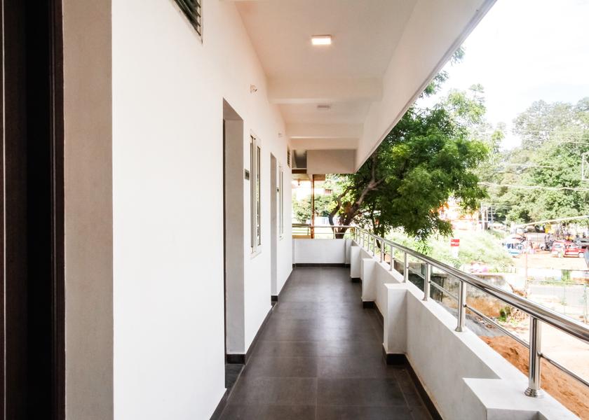 Tamil Nadu Courtrallam Lobby