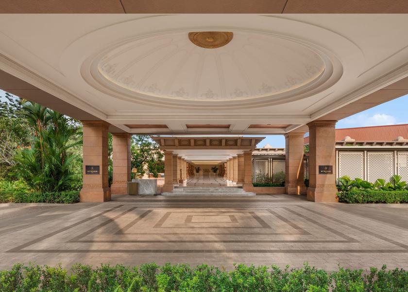 Goa Mobor Beach Porte-cochère