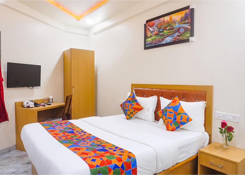 Maharashtra Pune Premium Room