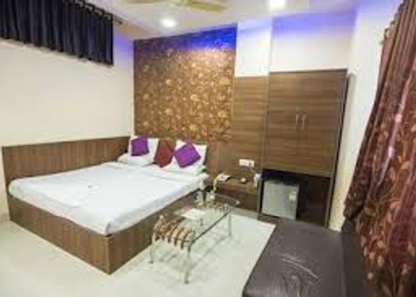 Madhya Pradesh Satna AC Deluxe Room