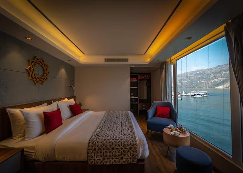 Uttarakhand Tehri Garhwal Luxury Room