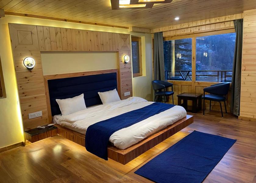 Himachal Pradesh Kufri Family Room with Mountain View