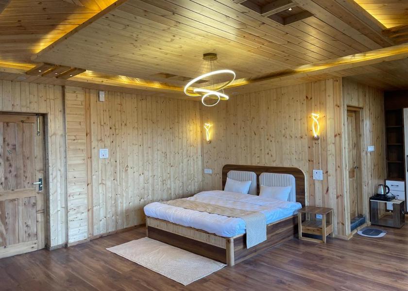 Himachal Pradesh Kufri Suite with Mountain View (201)