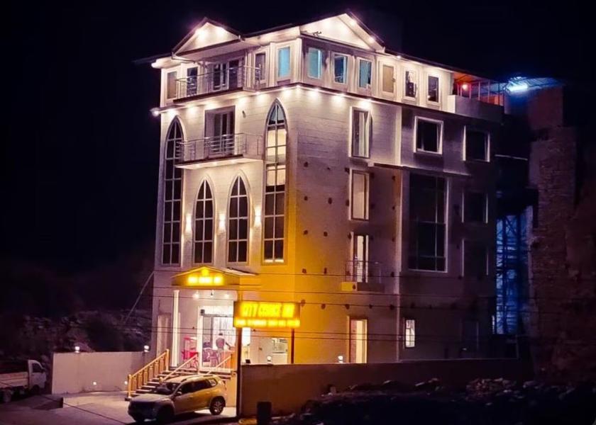 Himachal Pradesh Kullu Facade