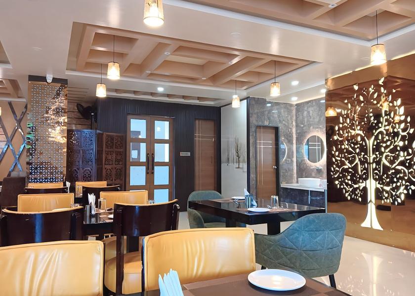Uttar Pradesh Deoria Food & Dining