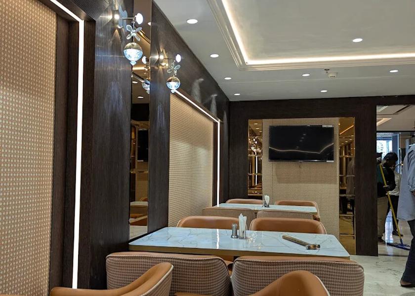 Uttar Pradesh Varanasi Food & Dining