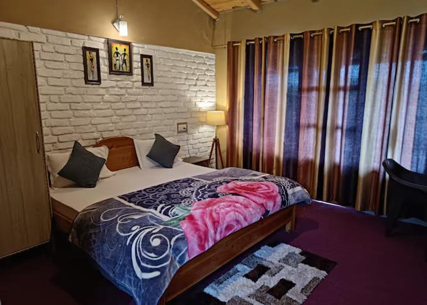 Uttarakhand Binsar Double bedded room