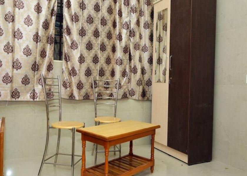 Tamil Nadu Vellore Deluxe Triple Bed Room