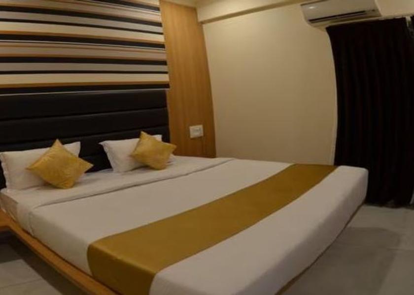 Karnataka Mysore Deluxe Room
